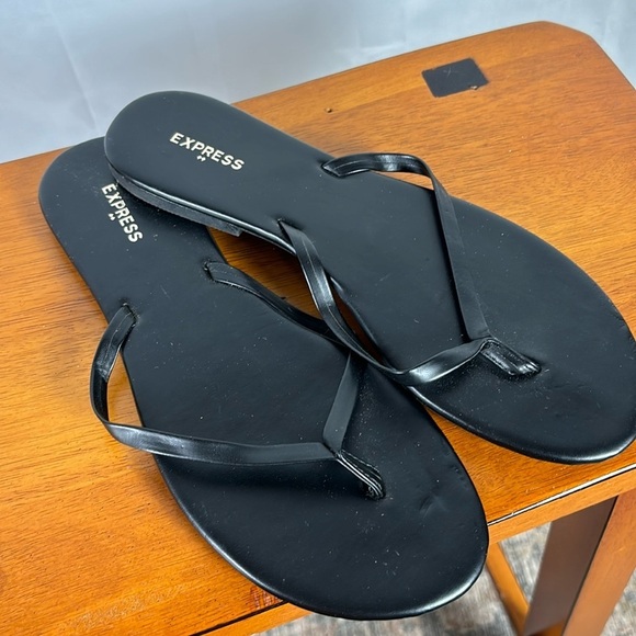 Express Thin Flip Flops - Picture 1 of 3